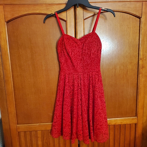 ❤ Red Dress by Lily Rose. NWT. Perfect for Valentines Day! - Picture 6 of 7